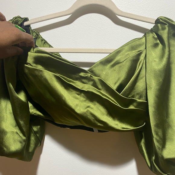 ASOS Edition off the shoulder pleat front crop top - Picture 8 of 9